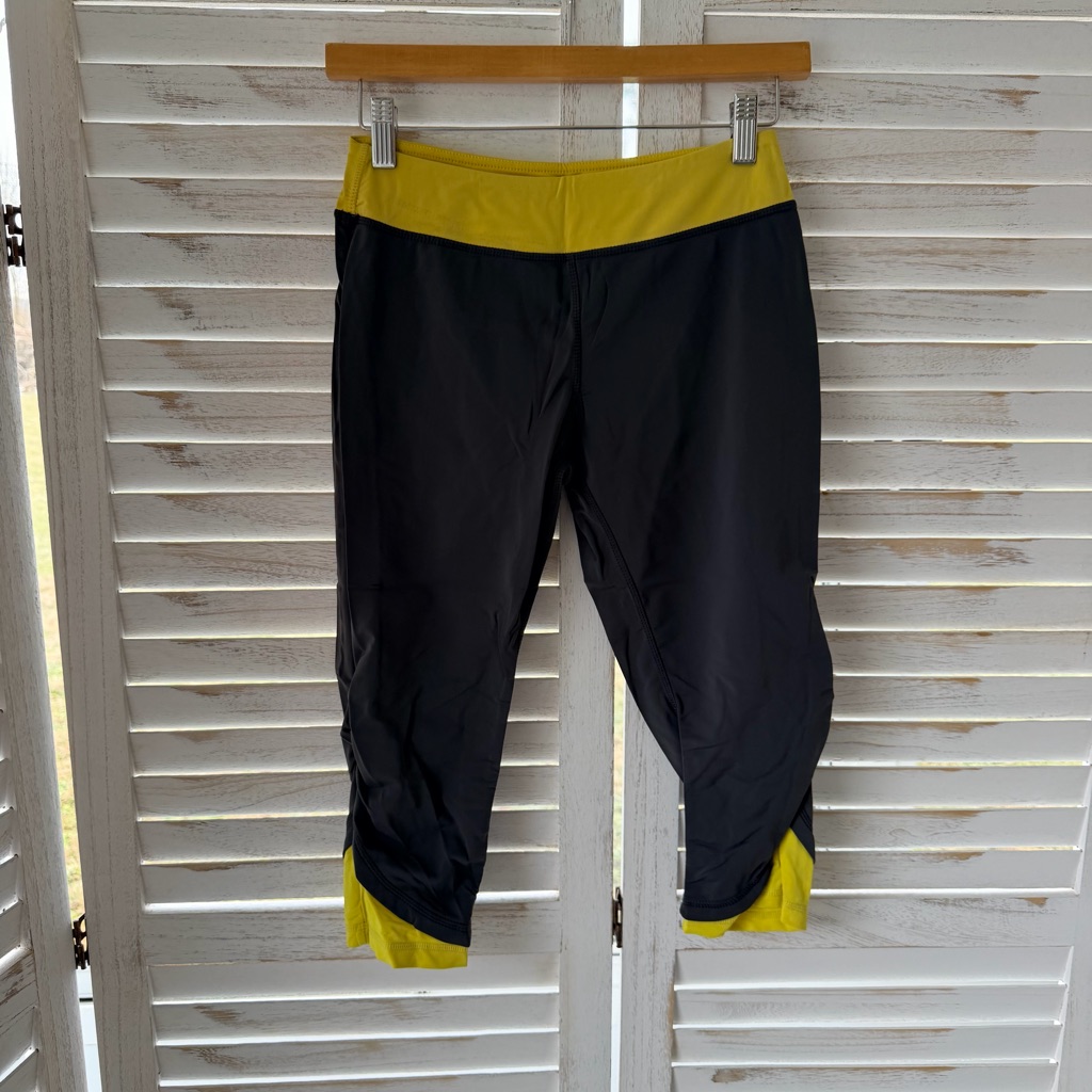Kyodan | Ruched Colorblock Capris